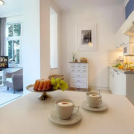 Waldstrasse 10 *